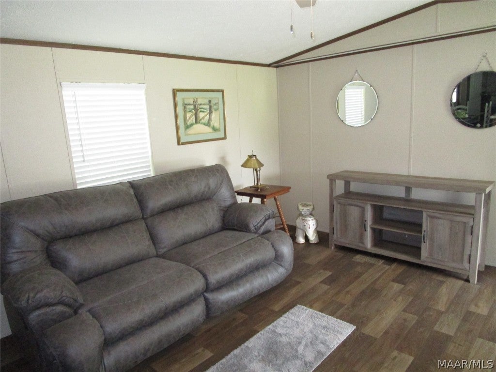 110 Aplin Street Samson, AL 36477 - Photo 13 of 43 LIVING ROOM