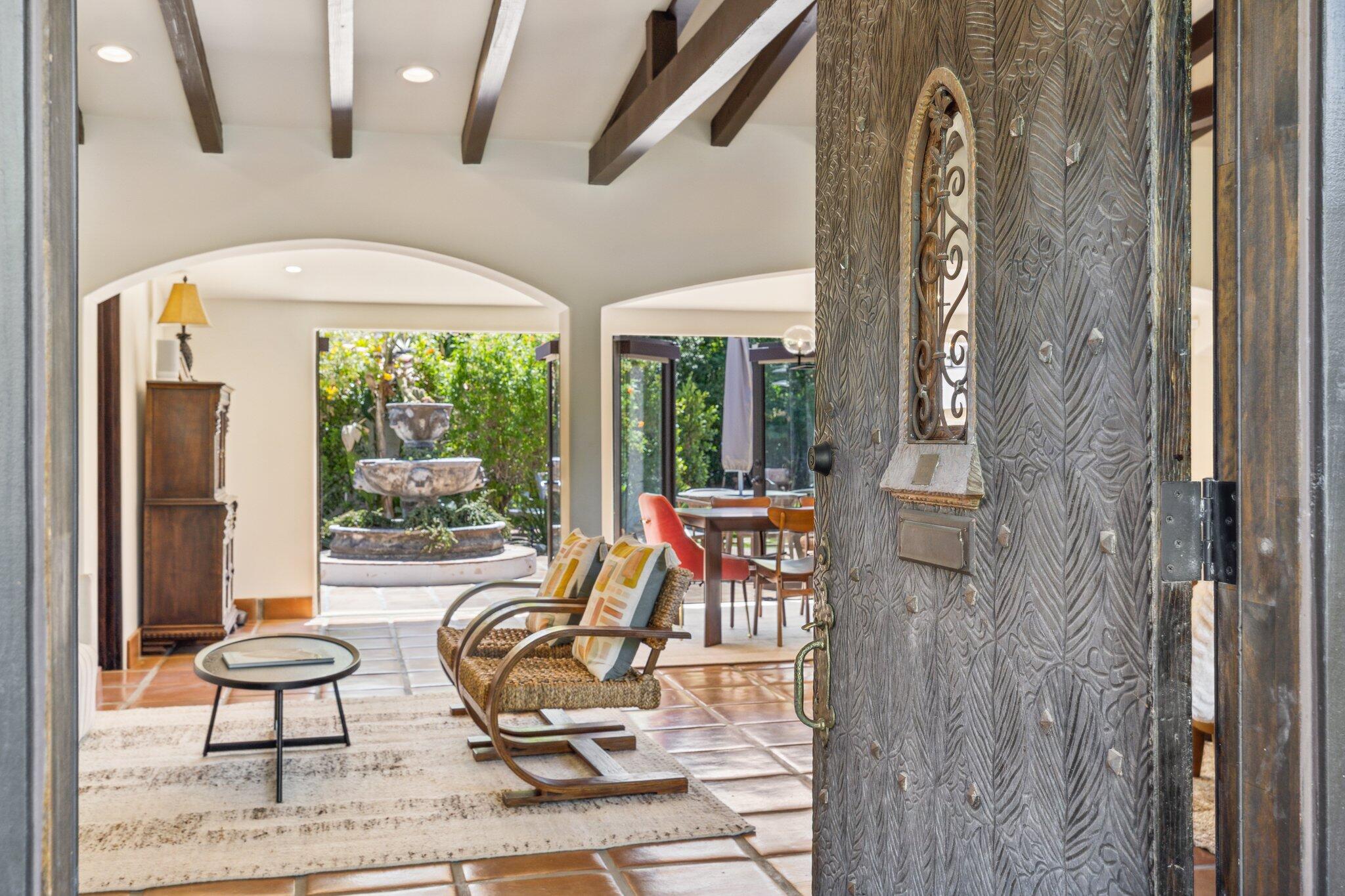 435 West Vereda Sur Palm Springs, CA 92262 - Photo 11 of 80 a building outdoor space with patio furniture and potted plants