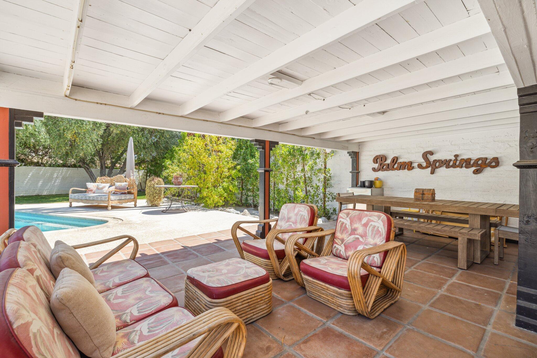 435 West Vereda Sur Palm Springs, CA 92262 - Photo 41 of 80 a living room with furniture and a large window