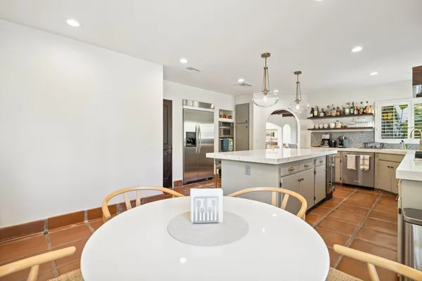 $20,000 | 435 West Vereda Sur, Palm Springs, CA 92262