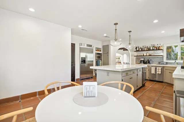 $20,000 | 435 West Vereda Sur, Palm Springs, CA 92262