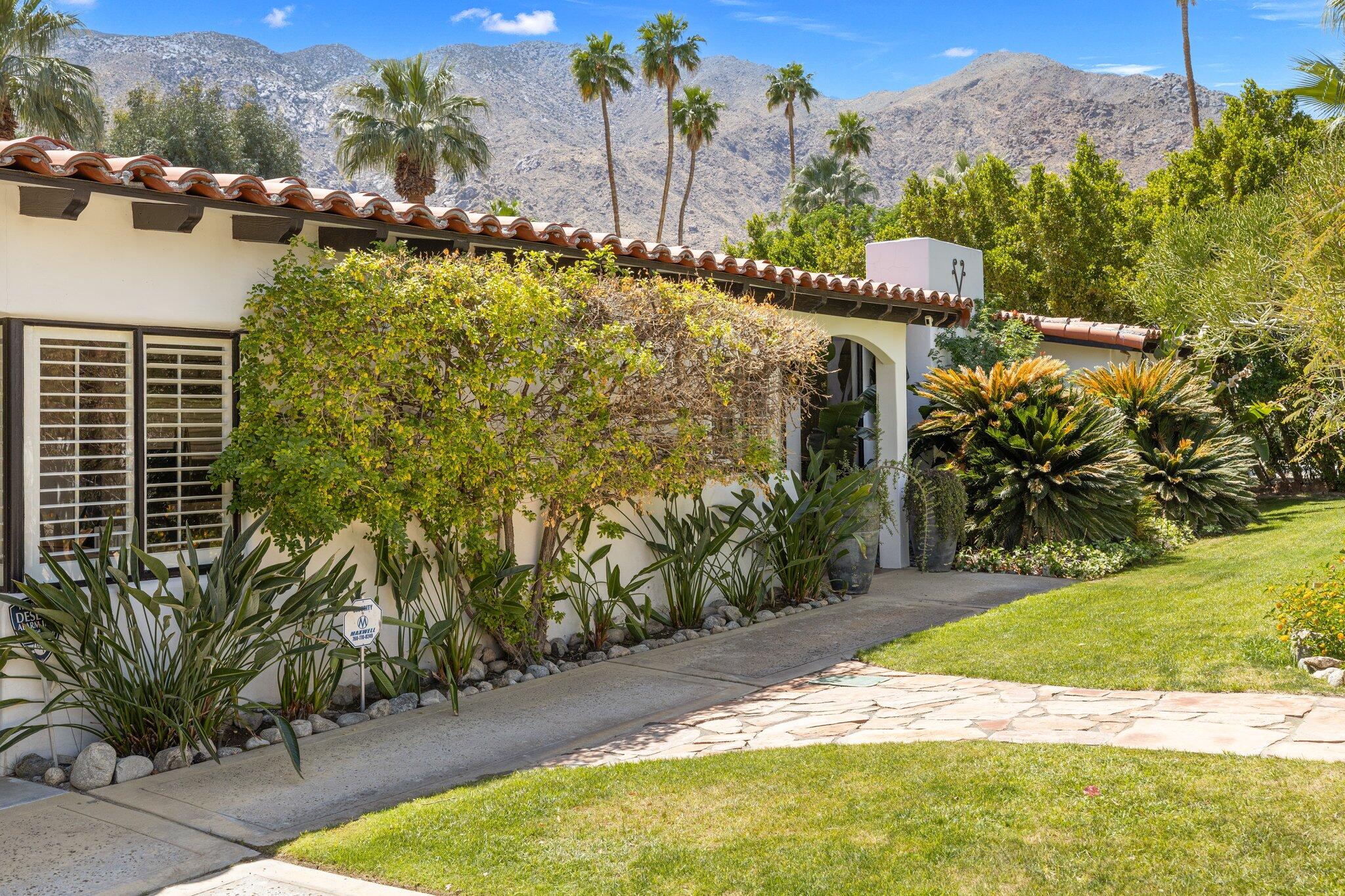 435 West Vereda Sur Palm Springs, CA 92262 - Photo 7 of 80 7-web-or-mls-2H8A4261