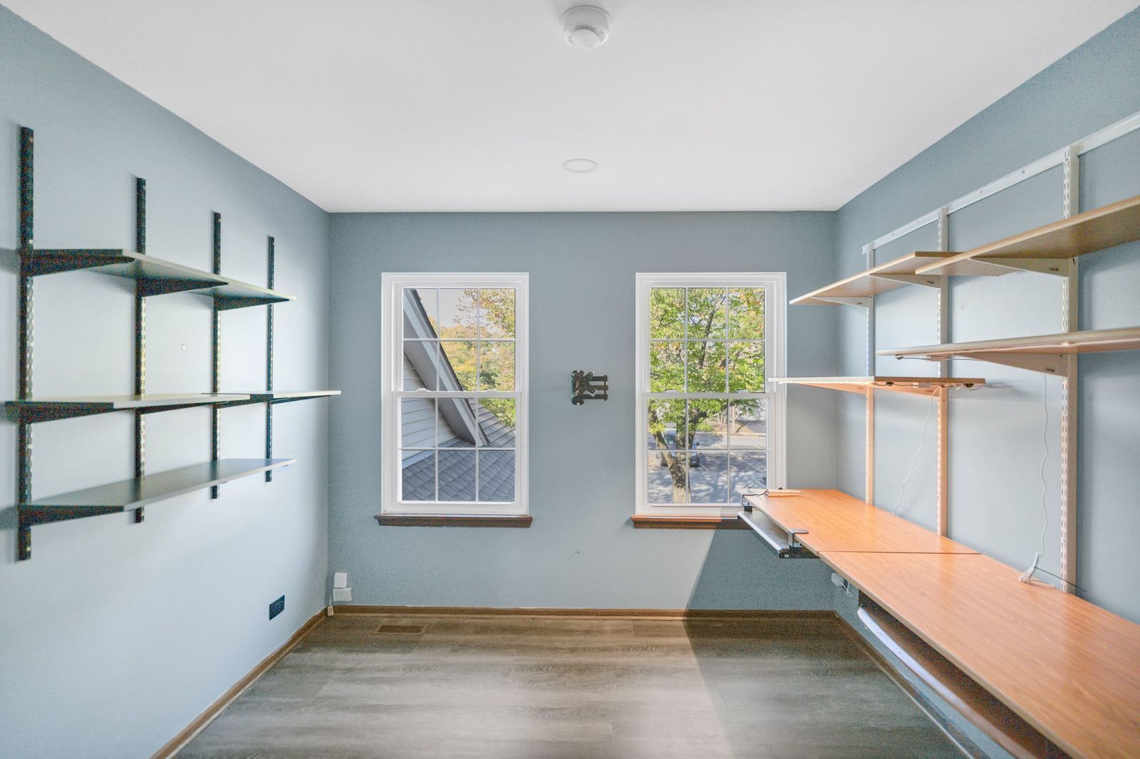 2116 Glasgow Court, Unit 2116 Hanover Park, IL 60133 - Photo 25 of 29 a room with window