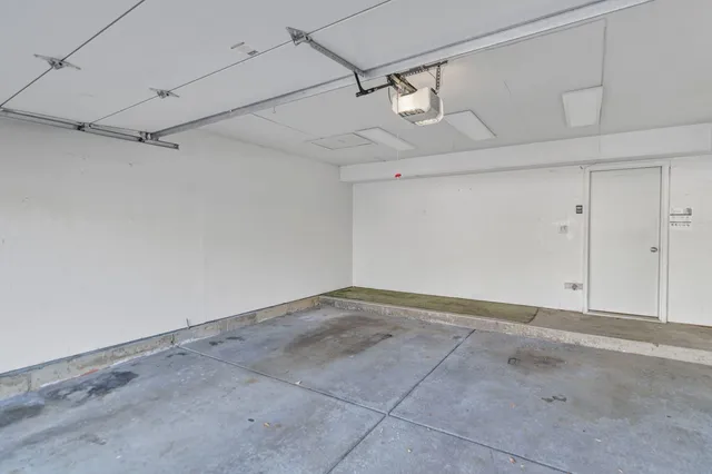 $2,700 | 2116 Glasgow Court, Unit 2116, Hanover Park, IL 60133