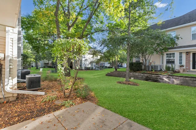 $2,700 | 2116 Glasgow Court, Unit 2116, Hanover Park, IL 60133