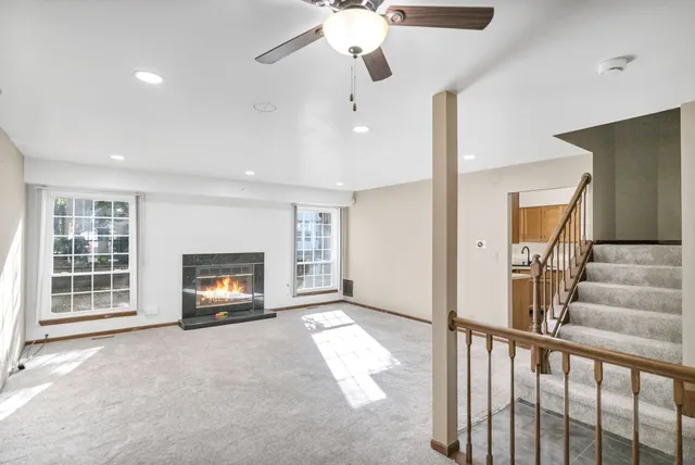 $2,700 | 2116 Glasgow Court, Unit 2116, Hanover Park, IL 60133