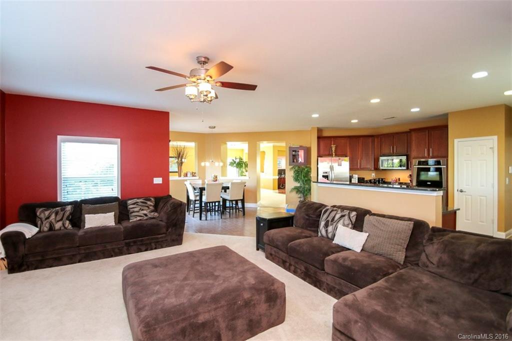 9506 Seamill Road Charlotte, NC 28278 - Photo 5 of 24 Gallery Image 5