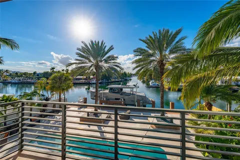 $7,575,000 | 12880 North Bayshore Drive, North Miami, FL 33181