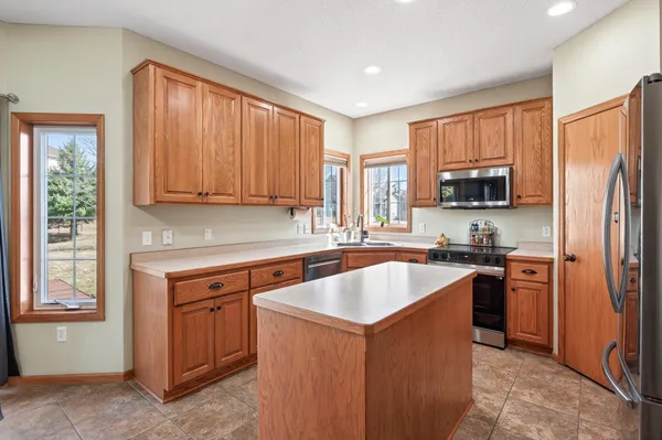 $533,300 | 2081 Silver Street, Waconia, MN 55387