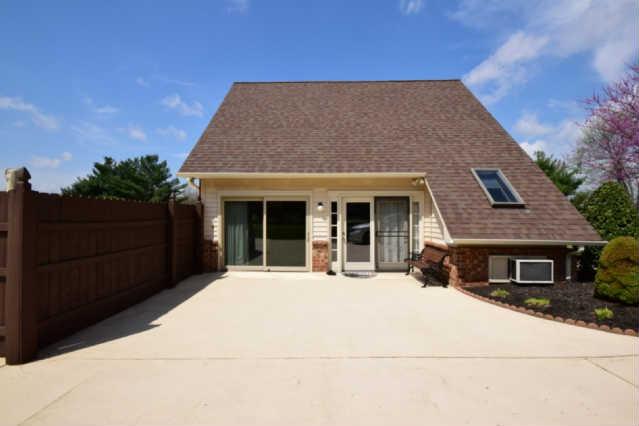 5129 Baker Road Murfreesboro, TN 37129 - Photo 3 of 20 Side entry - leads straight to the huge rec room! Privacy fenced!