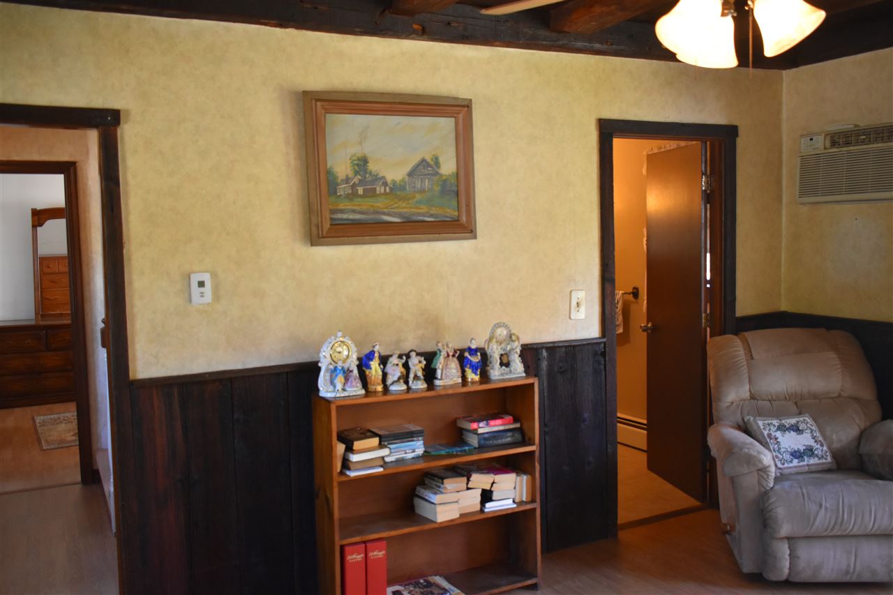 106 Robinson Road Hudson, NH 03051 - Photo 11 of 39 Gallery Image 11