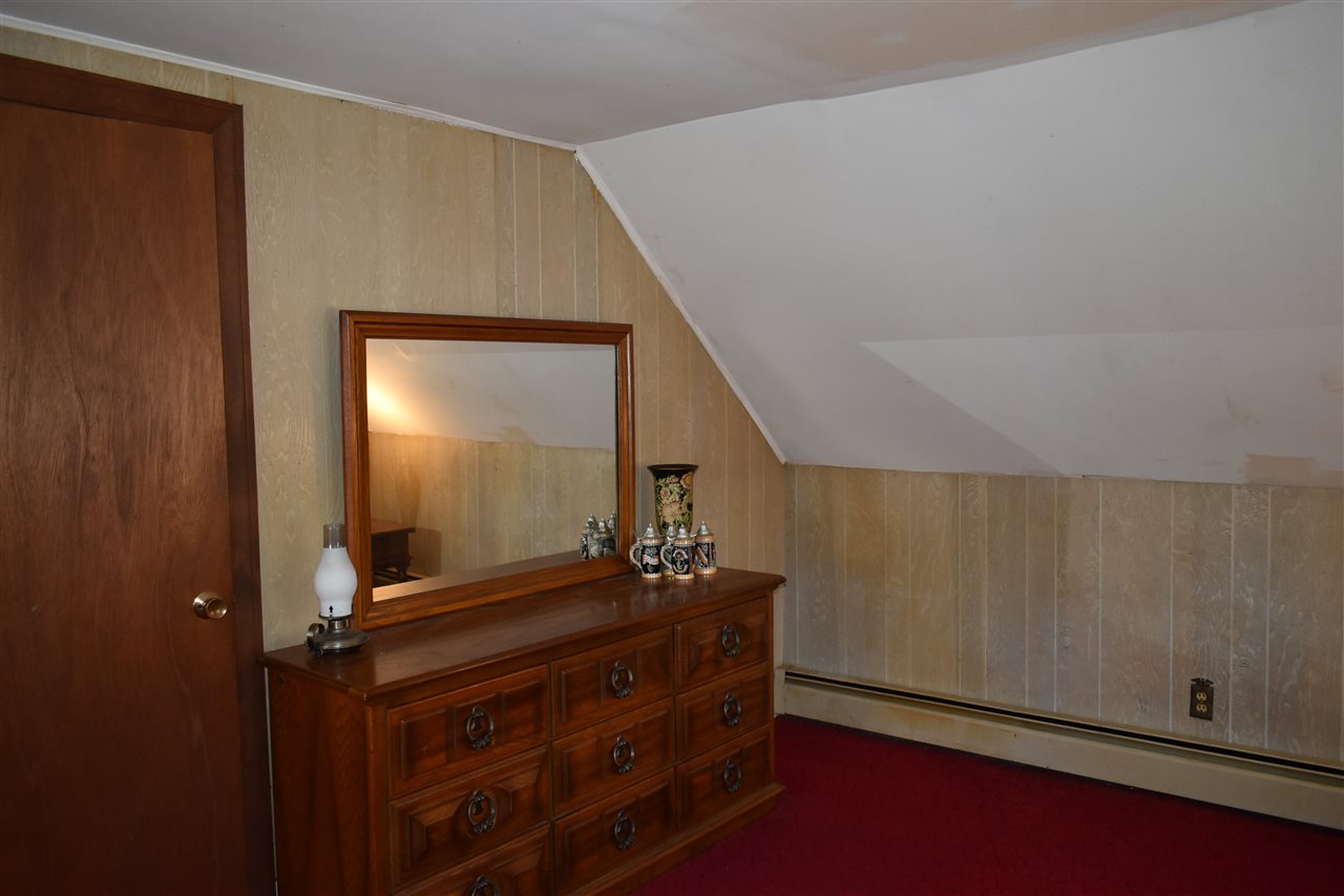 106 Robinson Road Hudson, NH 03051 - Photo 21 of 39 Gallery Image 21