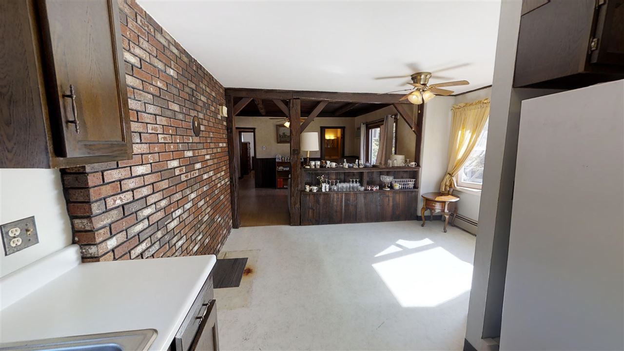 106 Robinson Road Hudson, NH 03051 - Photo 7 of 39 Gallery Image 7