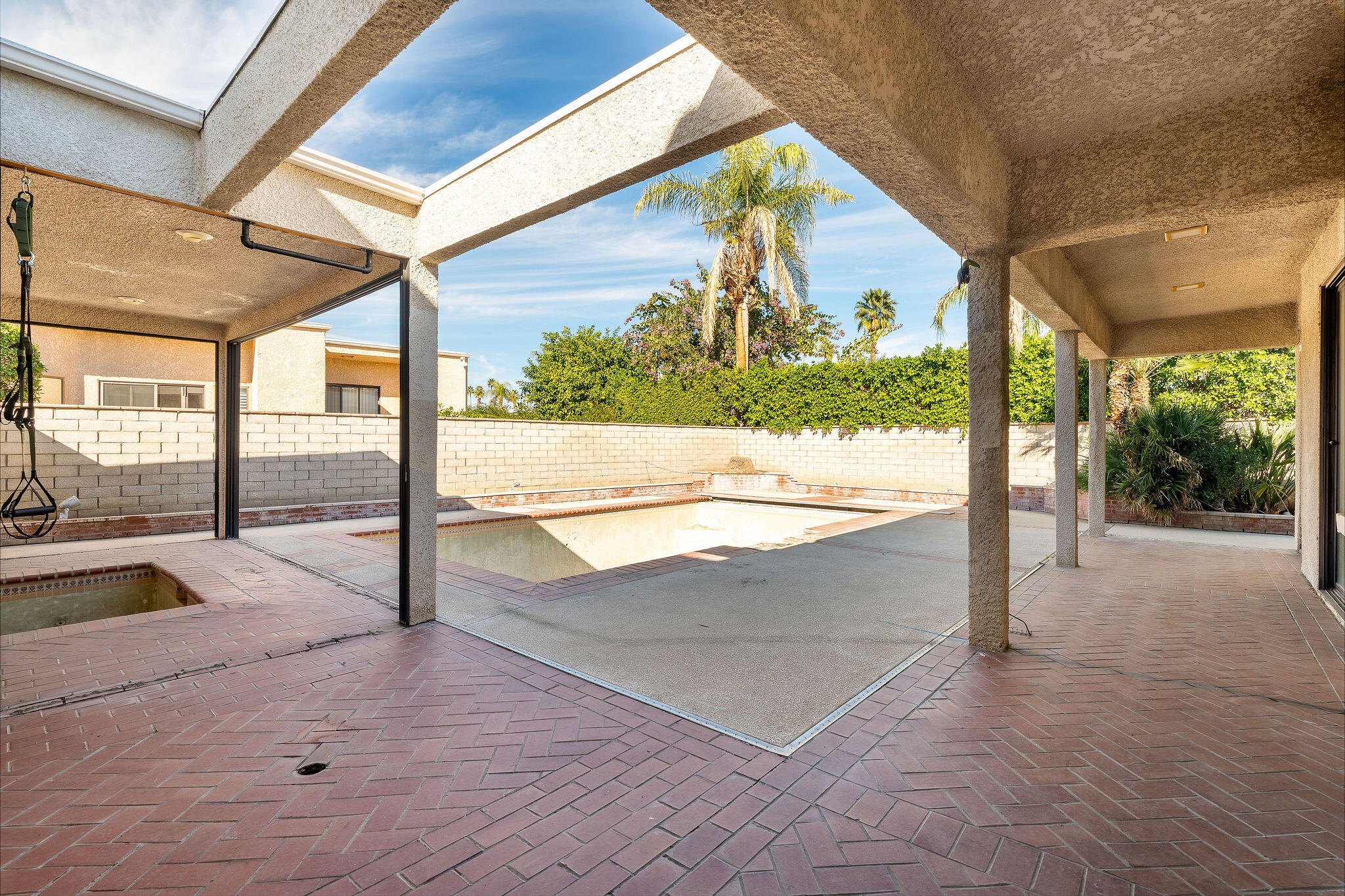 62 Sierra Madre Way Rancho Mirage, CA 92270 - Photo 33 of 46 a view of an entryway