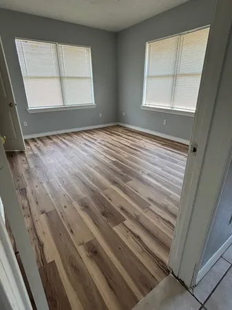 $1,600 | 818 North Commerce Street, Baytown, TX 77520