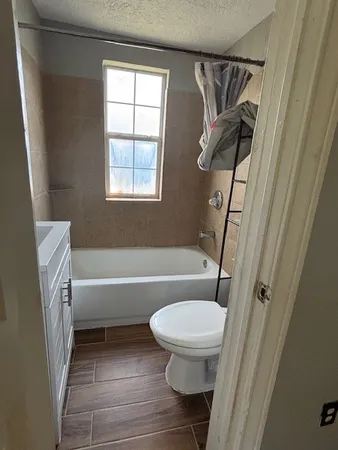 $1,600 | 818 North Commerce Street, Baytown, TX 77520