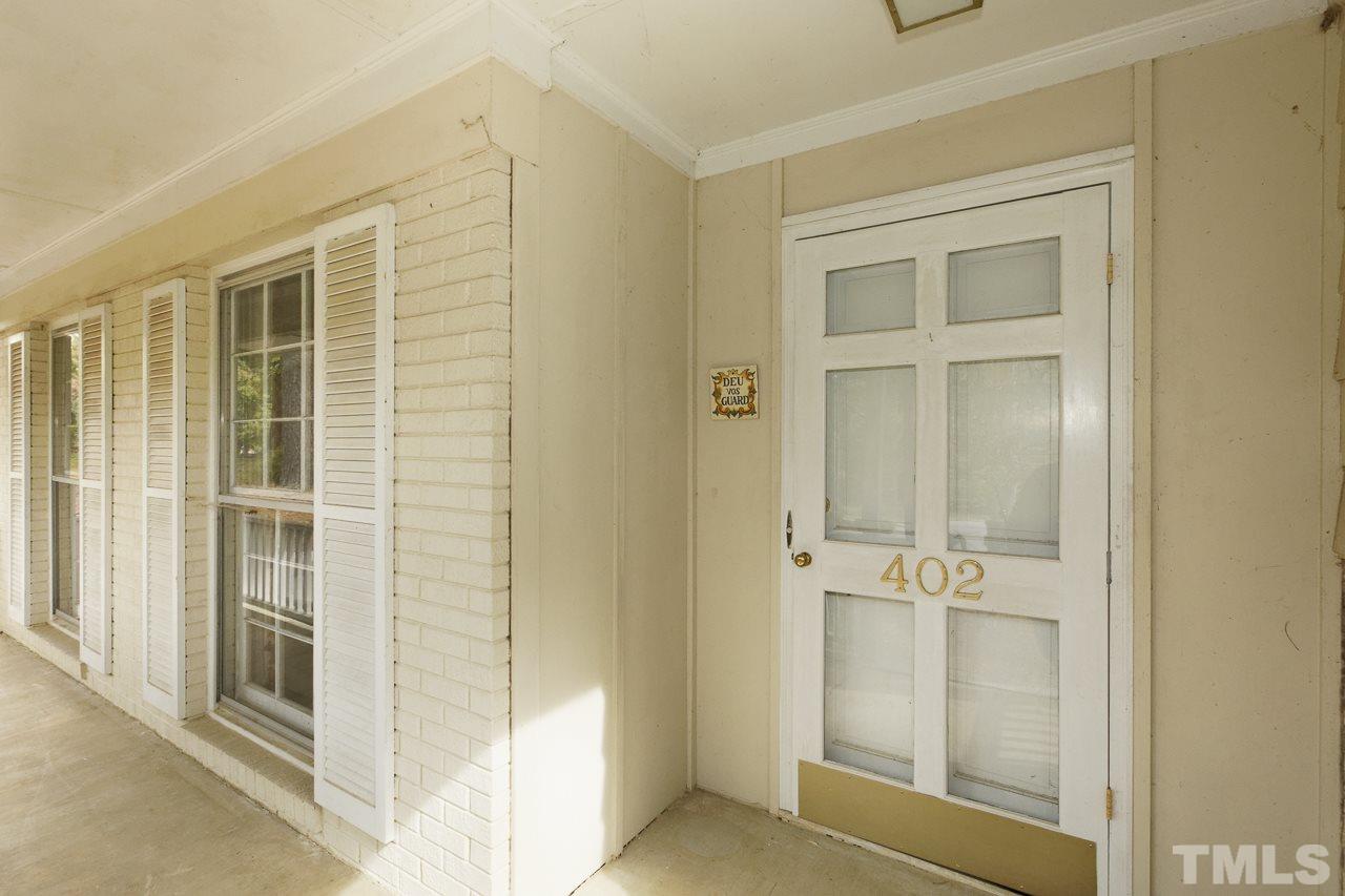 402 Hillcrest Road Apex, NC 27502 - Photo 3 of 15 Gallery Image 3
