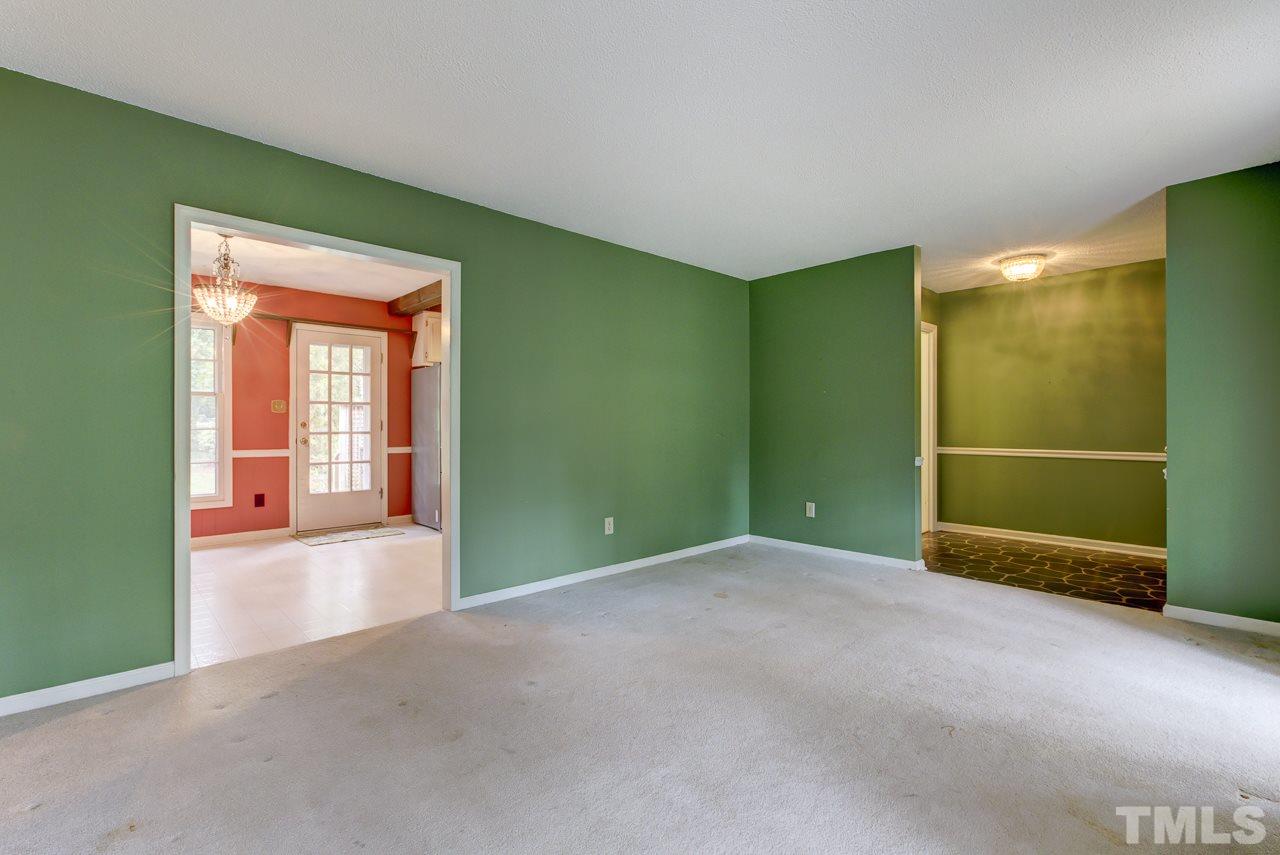 402 Hillcrest Road Apex, NC 27502 - Photo 8 of 15 Gallery Image 8
