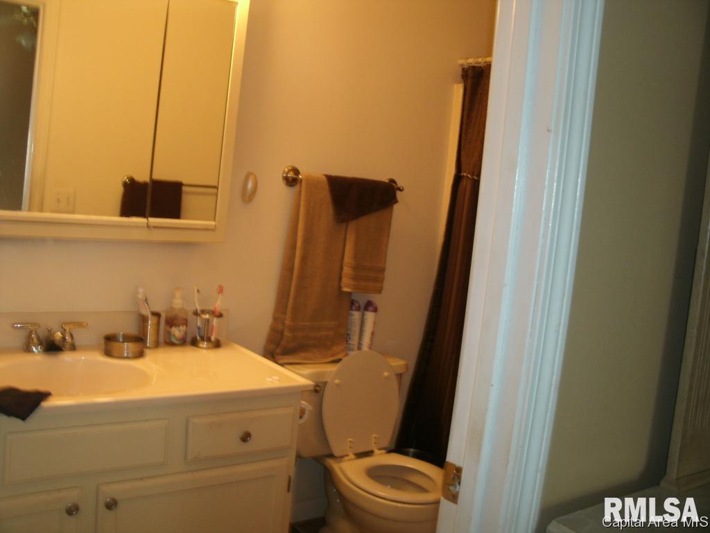 2033 East Adams Street Springfield, IL 62703 - Photo 13 of 16