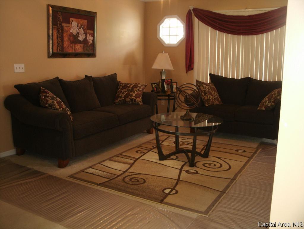 2033 East Adams Street Springfield, IL 62703 - Photo 4 of 16