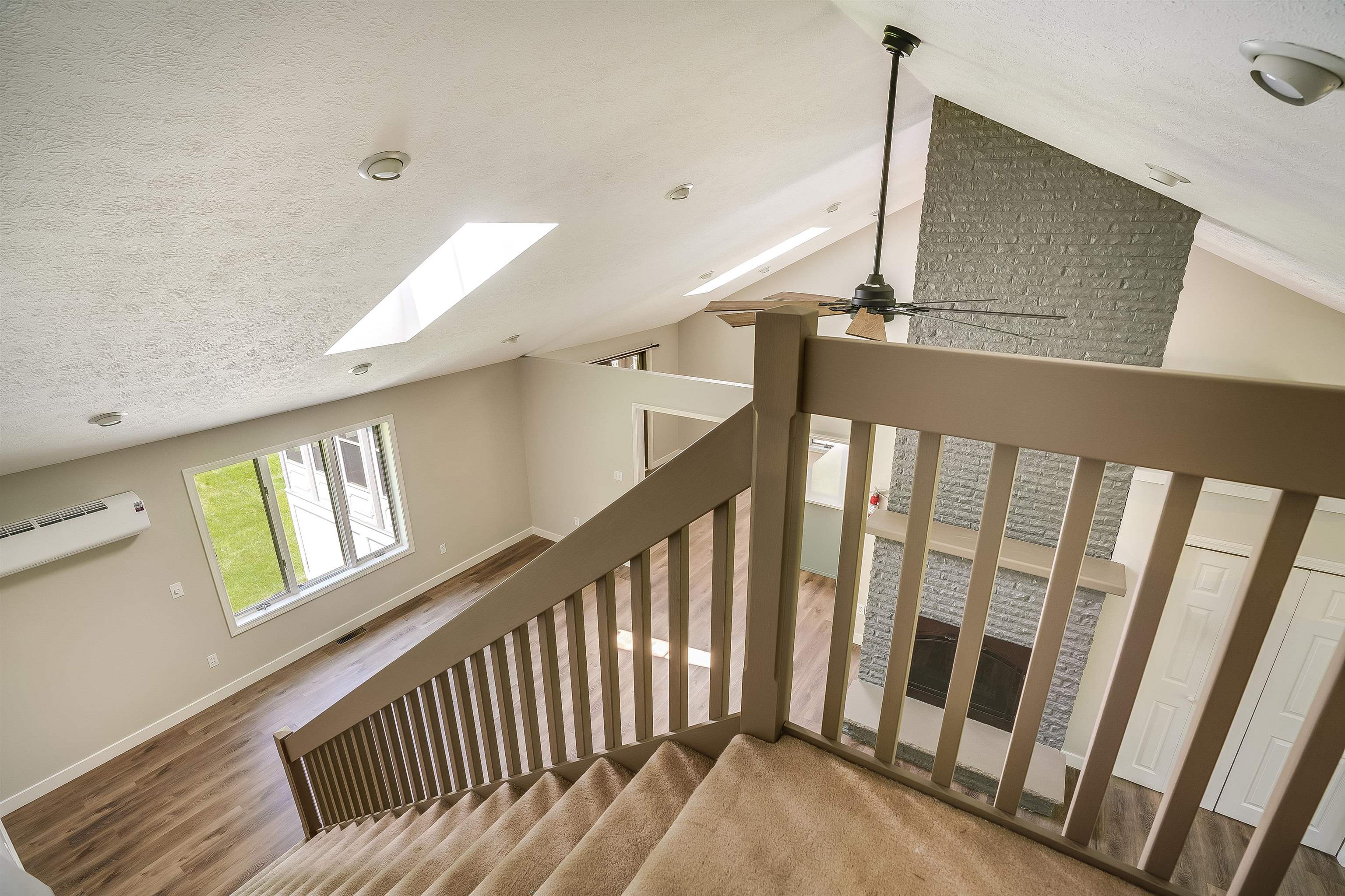 122 Olesen Road Derry, NH 03038 - Photo 23 of 42