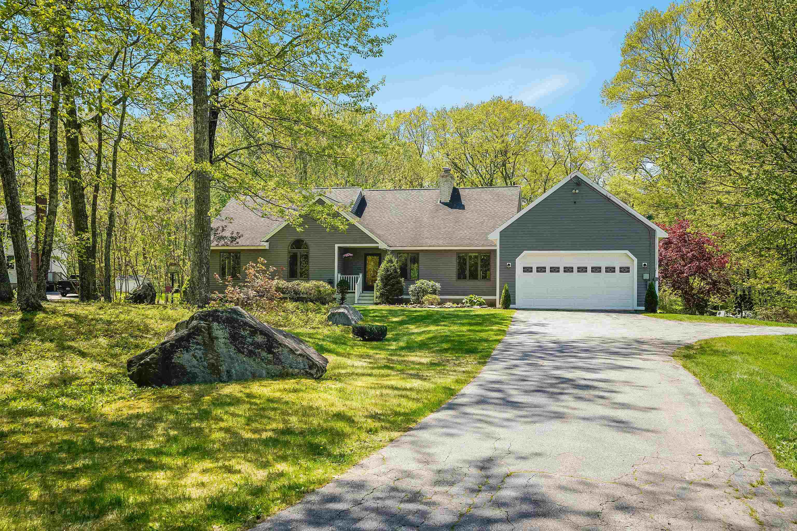 122 Olesen Road Derry, NH 03038 - Photo 31 of 42