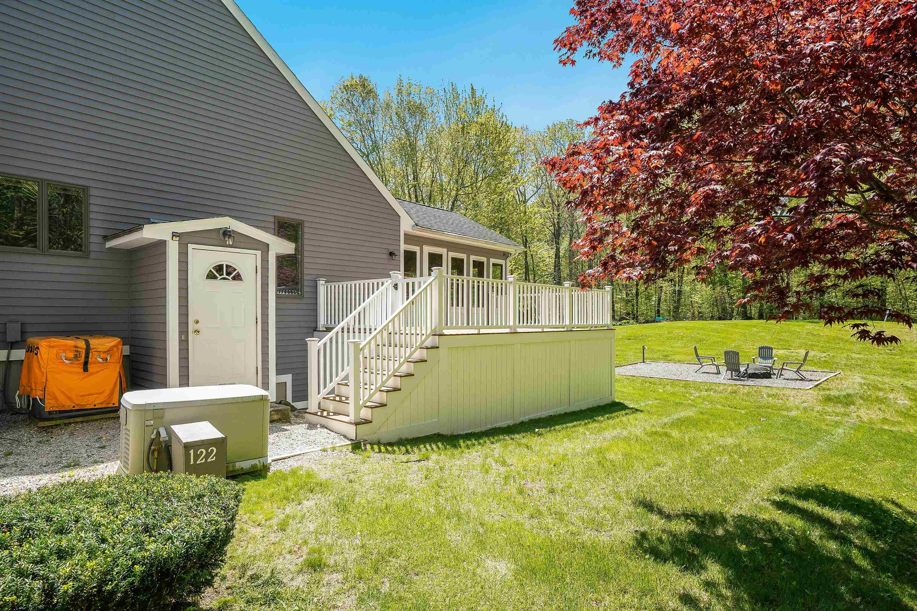 122 Olesen Road Derry, NH 03038 - Photo 33 of 42