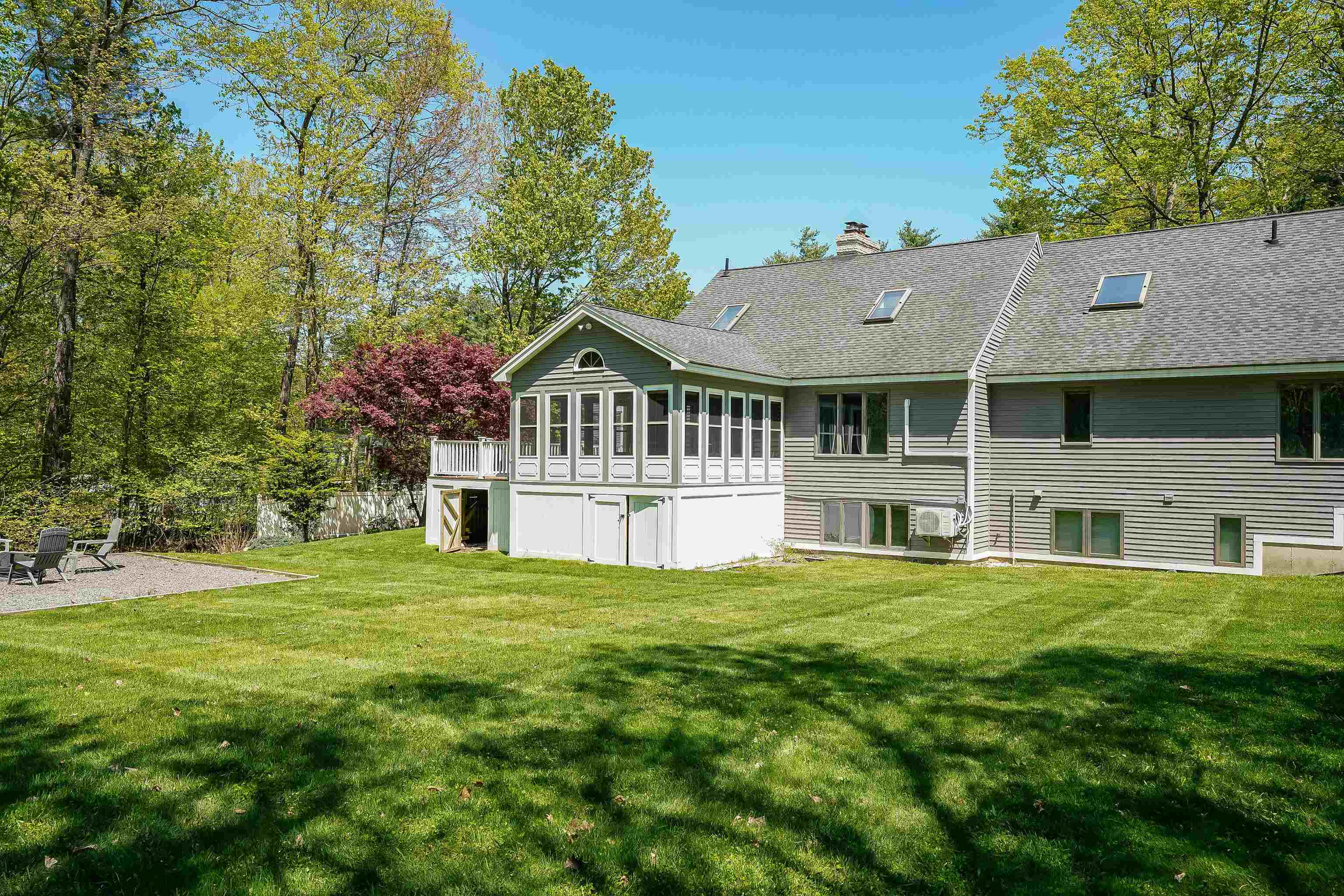 122 Olesen Road Derry, NH 03038 - Photo 37 of 42