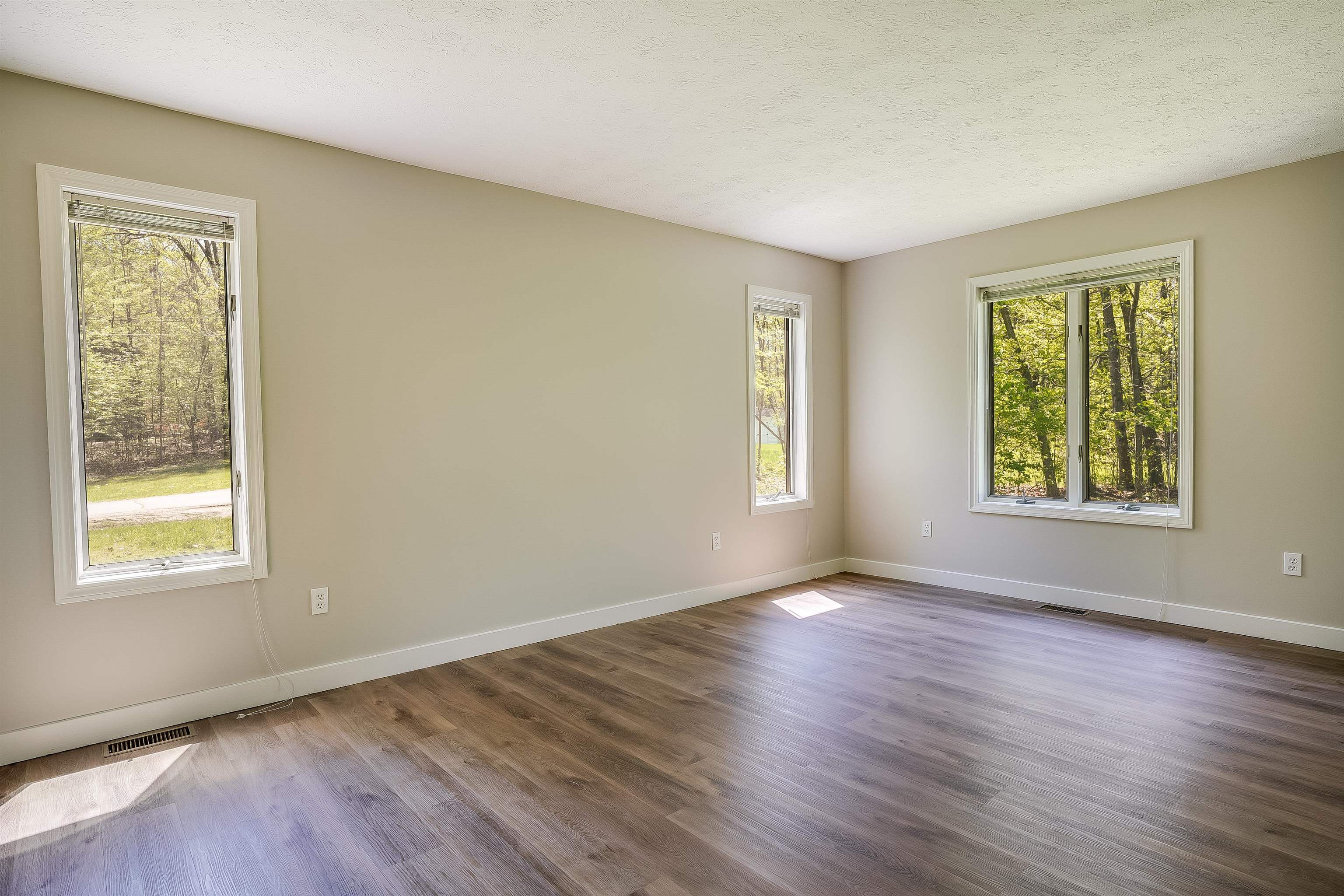 122 Olesen Road Derry, NH 03038 - Photo 42 of 42