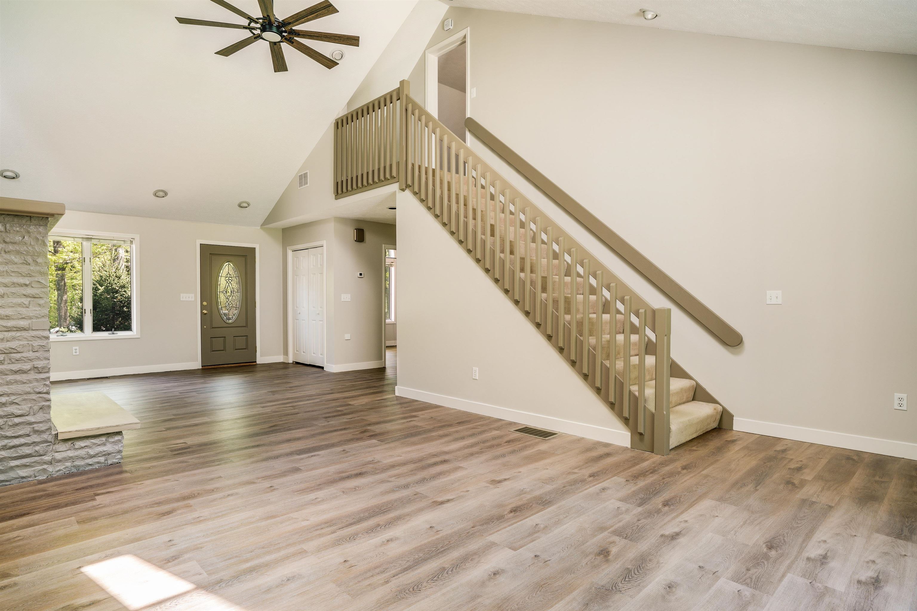 122 Olesen Road Derry, NH 03038 - Photo 9 of 42