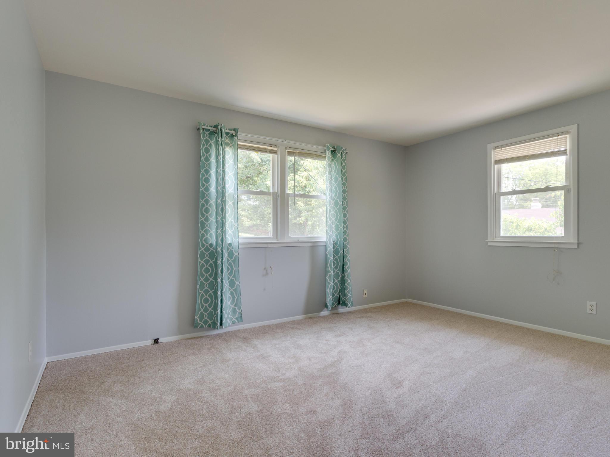 5213 Inverchapel Road Springfield, VA 22151 - Photo 22 of 29 Fourth Bedroom