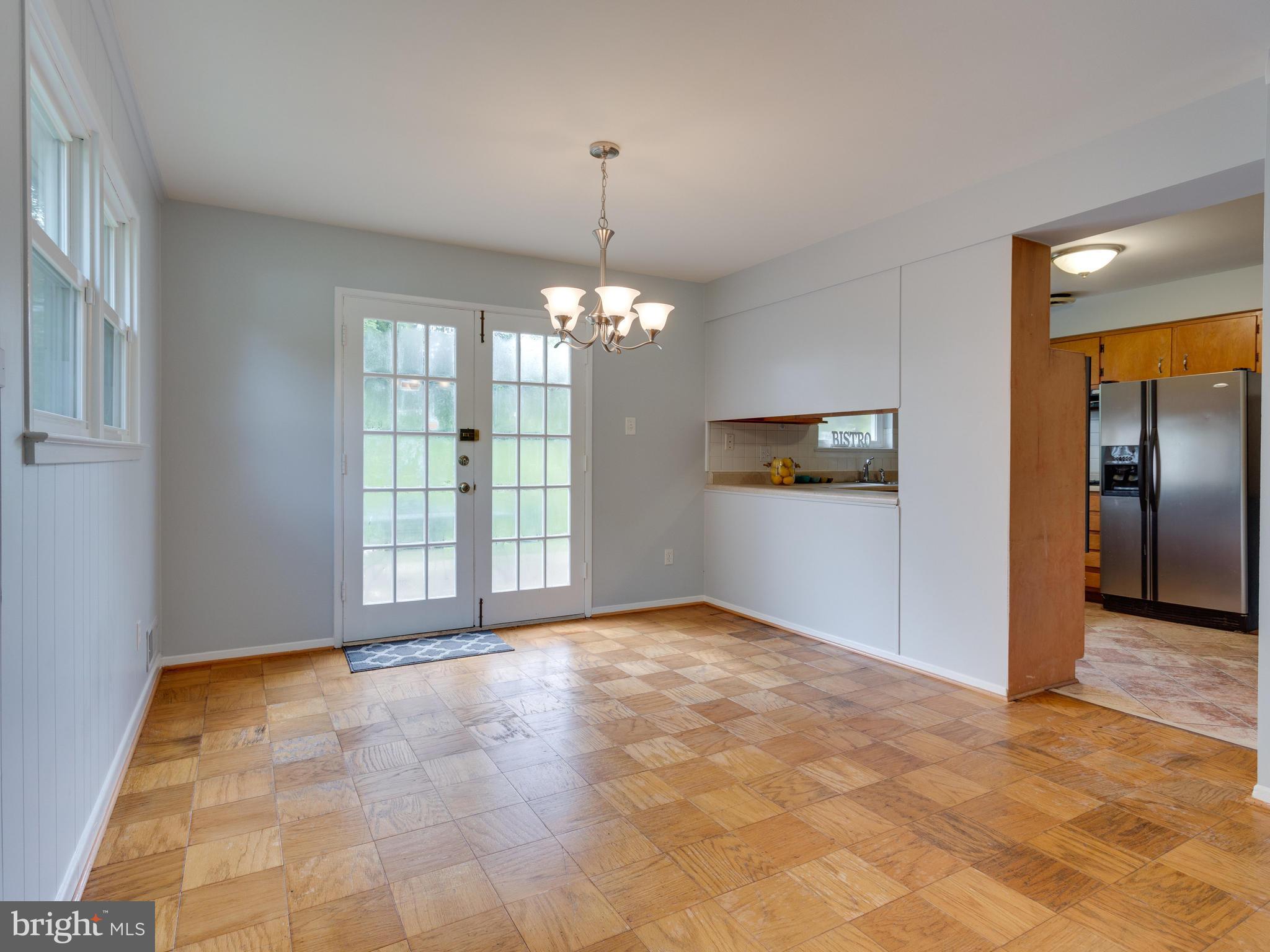 5213 Inverchapel Road Springfield, VA 22151 - Photo 8 of 29 Dining Room