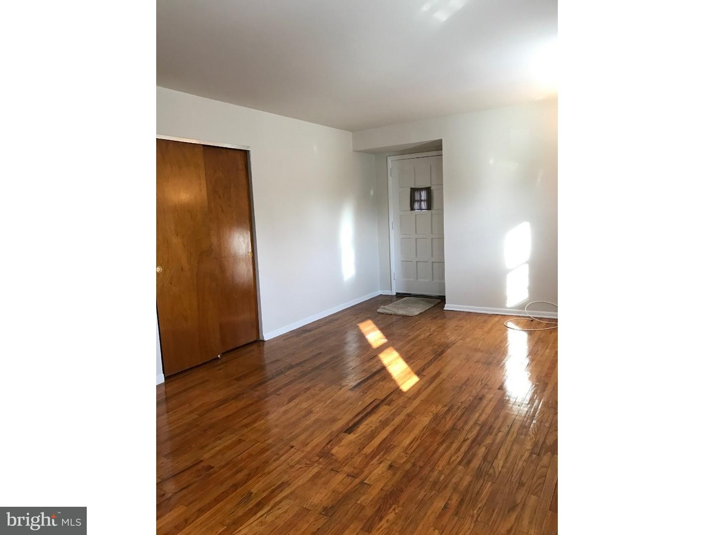 12532 Torrey Road Philadelphia, PA 19154 - Photo 3 of 10