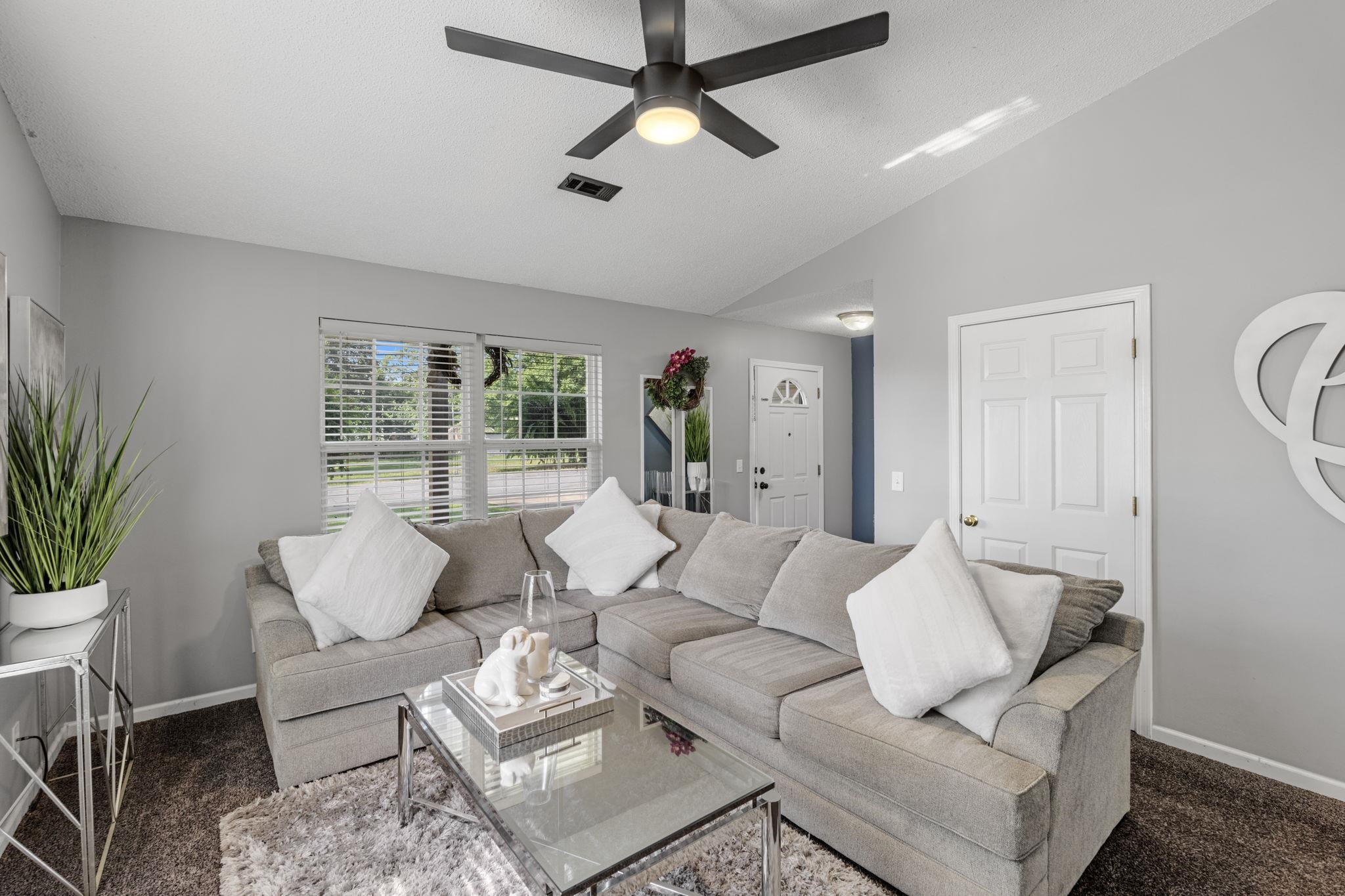 225 Snow Street Greer, SC 29651 - Photo 8 of 28 Gallery Image 8