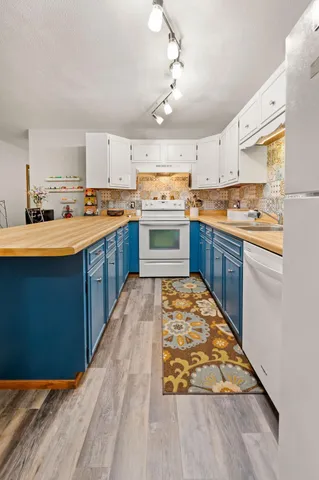 $184,900 | 520 6th Avenue West, Unit 8, West Fargo, ND 58078