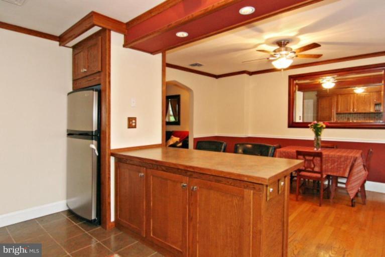 22 Murdock Road Baltimore, MD 21212 - Photo 11 of 19 Breakfast Area