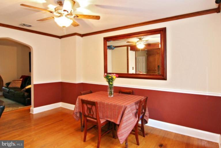 22 Murdock Road Baltimore, MD 21212 - Photo 9 of 19 Dining Room