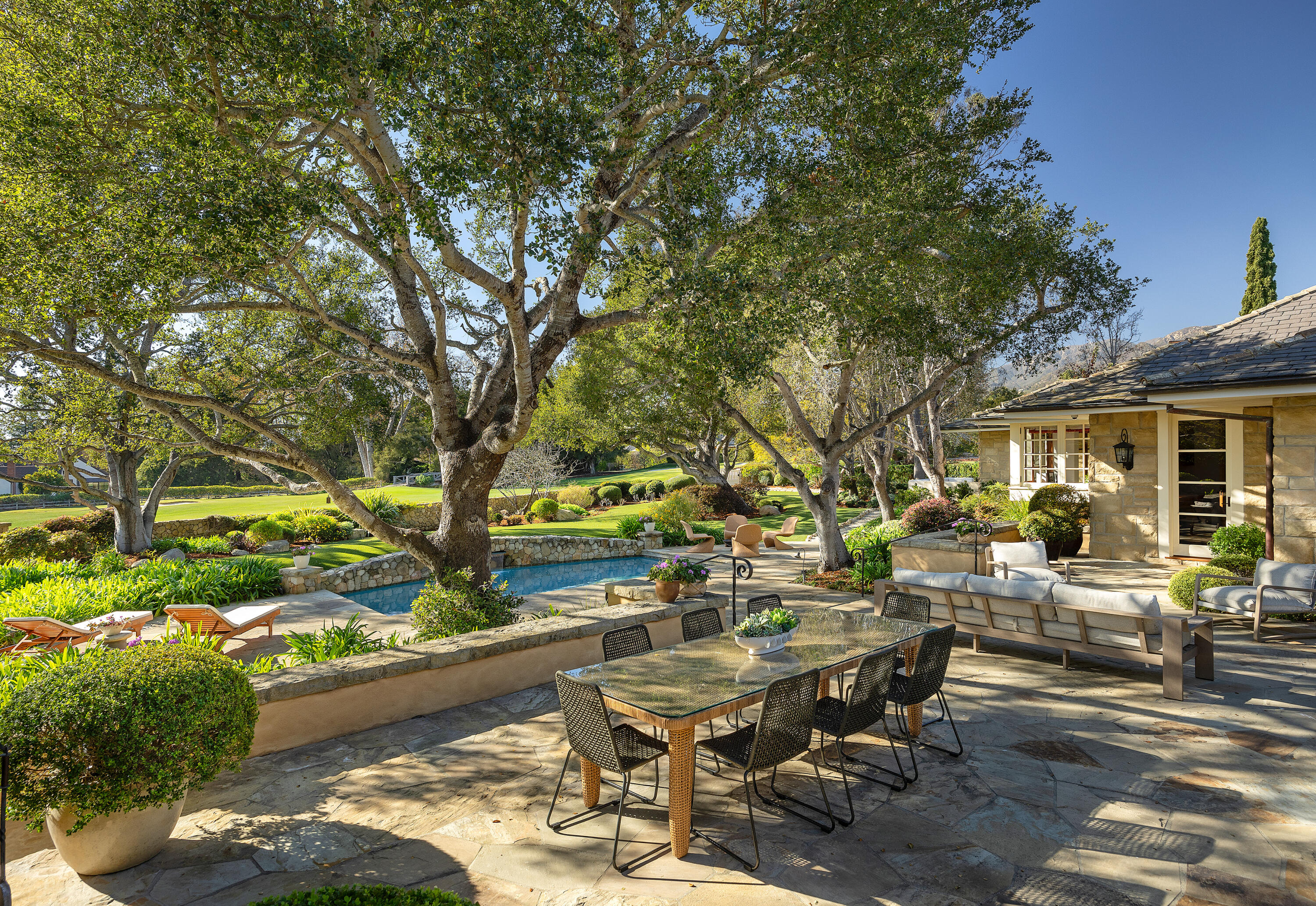 2125 10 Acre Road Santa Barbara, CA 93108 - Photo 19 of 37 Back Patio Dining Area