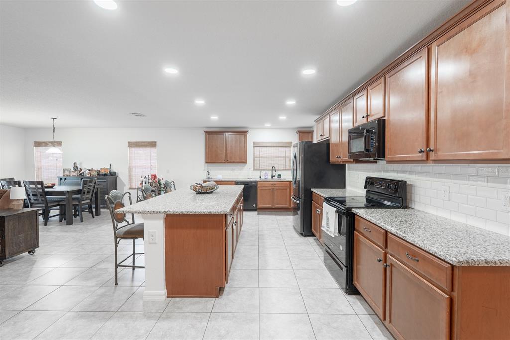 11331 Brighton Knoll Loop Riverview, FL 33579 - Photo 19 of 62