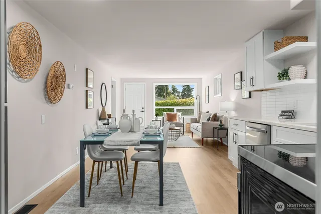 $749,000 | 724 North 104th Street, Seattle, WA 98133