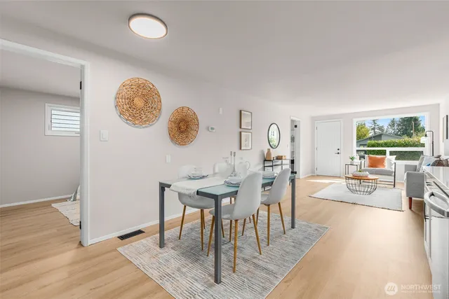 $749,000 | 724 North 104th Street, Seattle, WA 98133