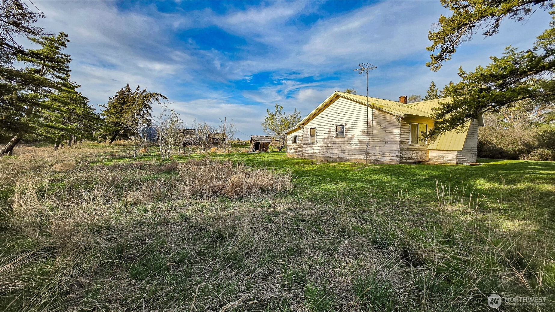 101 Highway 2 Waterville, WA 98858 - Photo 4 of 36
