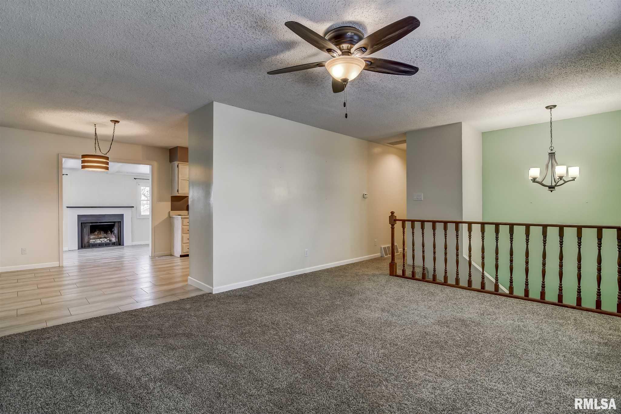 8 Ranger Drive Springfield, IL 62702 - Photo 3 of 19