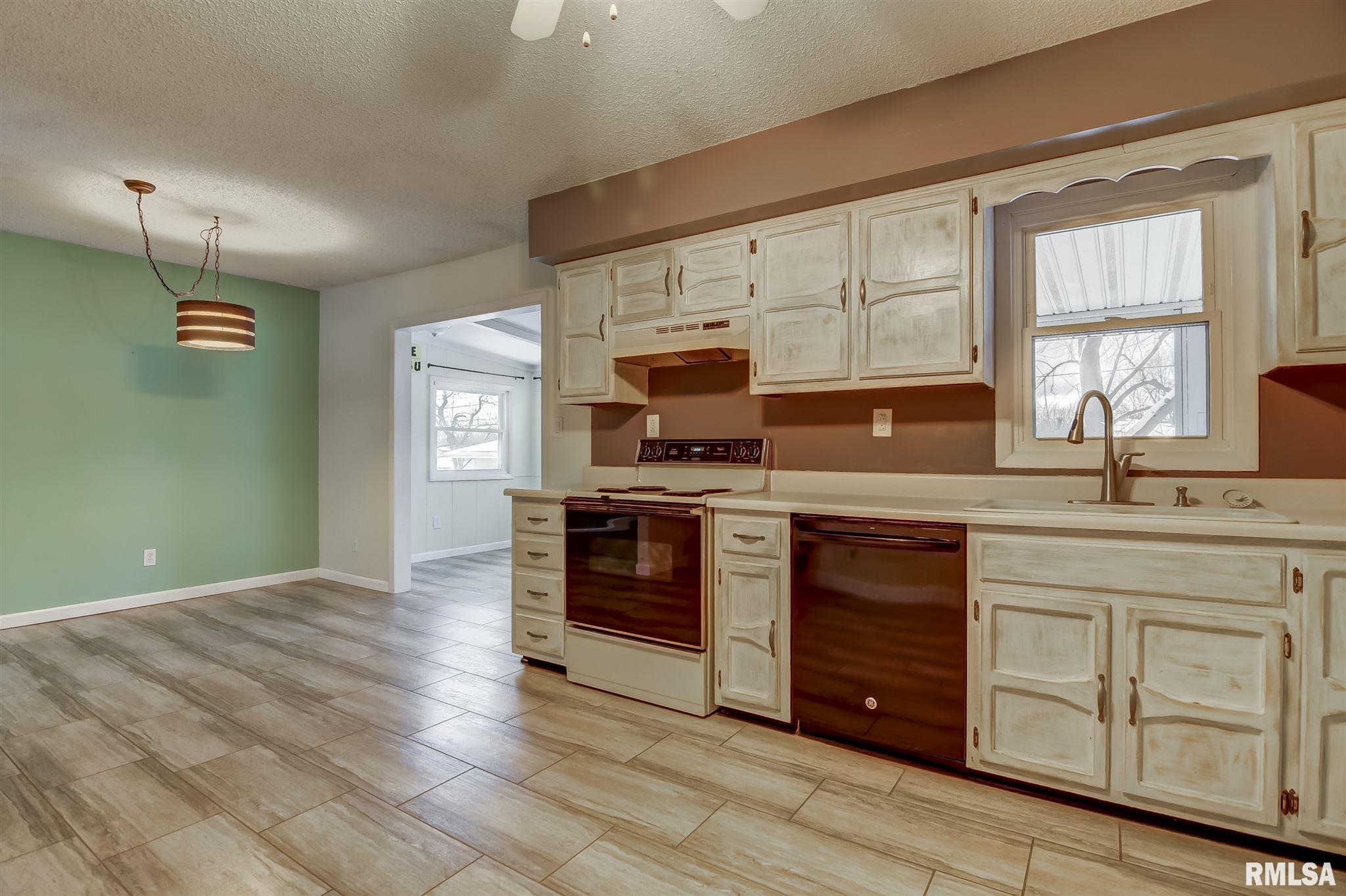 8 Ranger Drive Springfield, IL 62702 - Photo 6 of 19