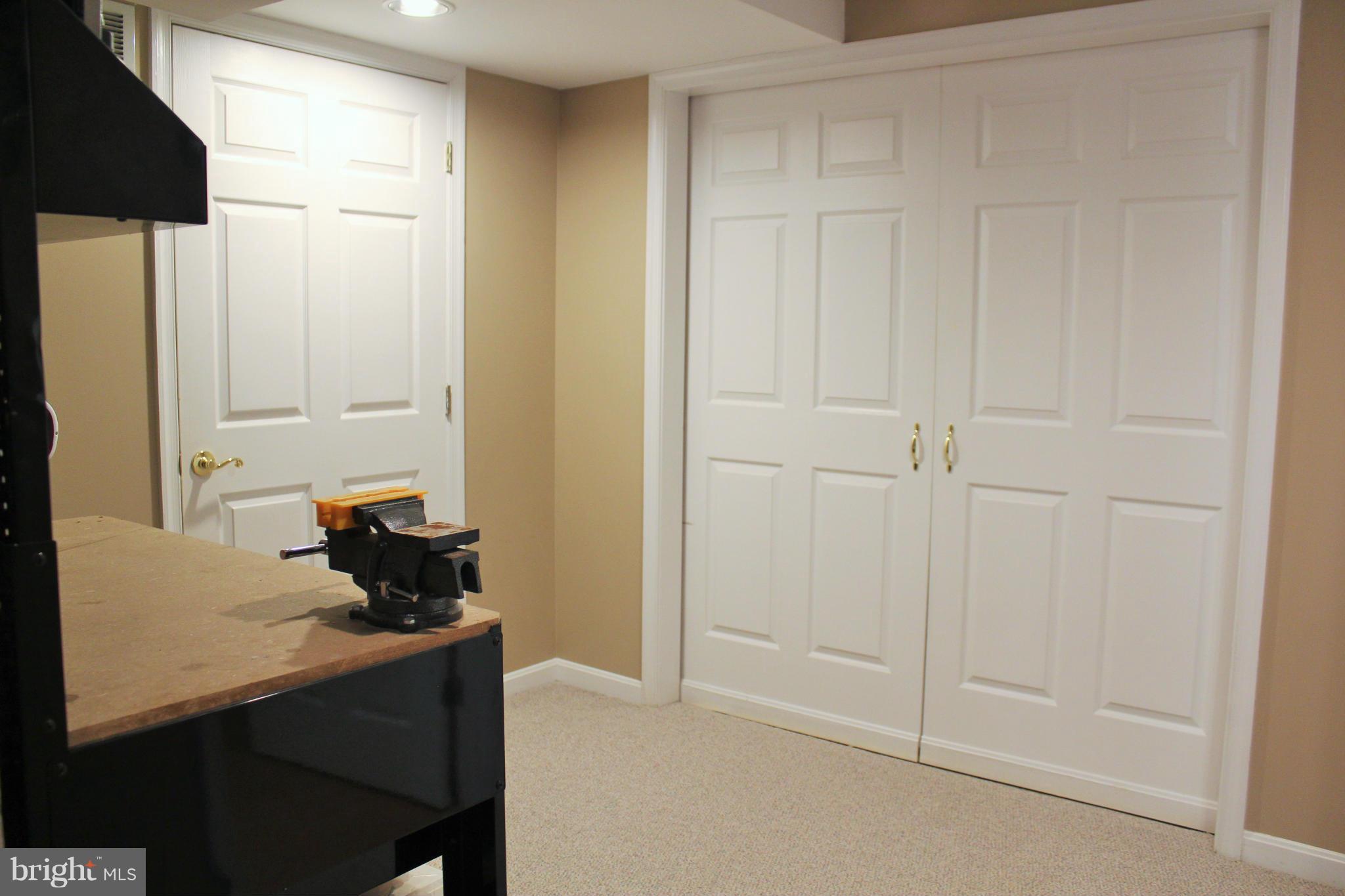 8850 Fox Circle Perry Hall, MD 21128 - Photo 25 of 30 a room with a table and chairs
