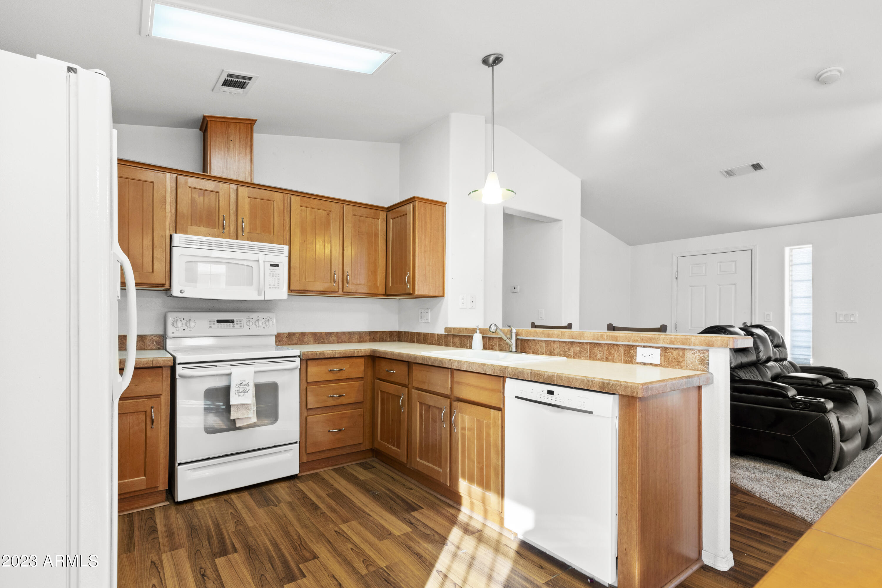 2550 South Ellsworth Road, Unit 405 Mesa, AZ 85209 - Photo 6 of 20 image (4)