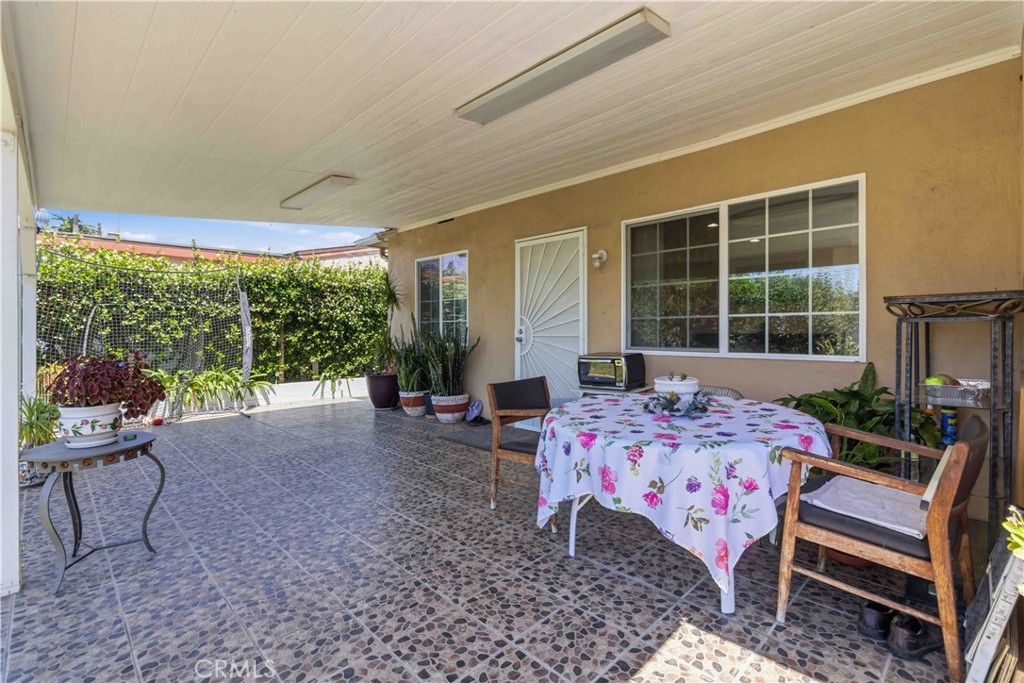 19406 Enadia Way Reseda, CA 91335 - Photo 30 of 34