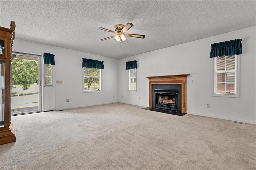 930 Liberty Road Archdale, NC 27263 - Photo 12 of 32 Gallery Image 12