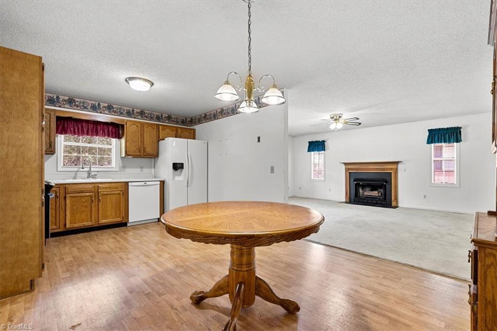 930 Liberty Road Archdale, NC 27263 - Photo 14 of 32 Gallery Image 14