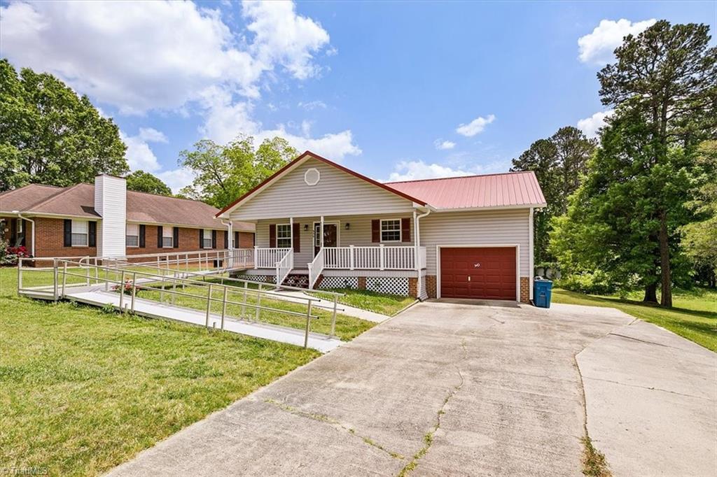 930 Liberty Road Archdale, NC 27263 - Photo 3 of 32 Gallery Image 3